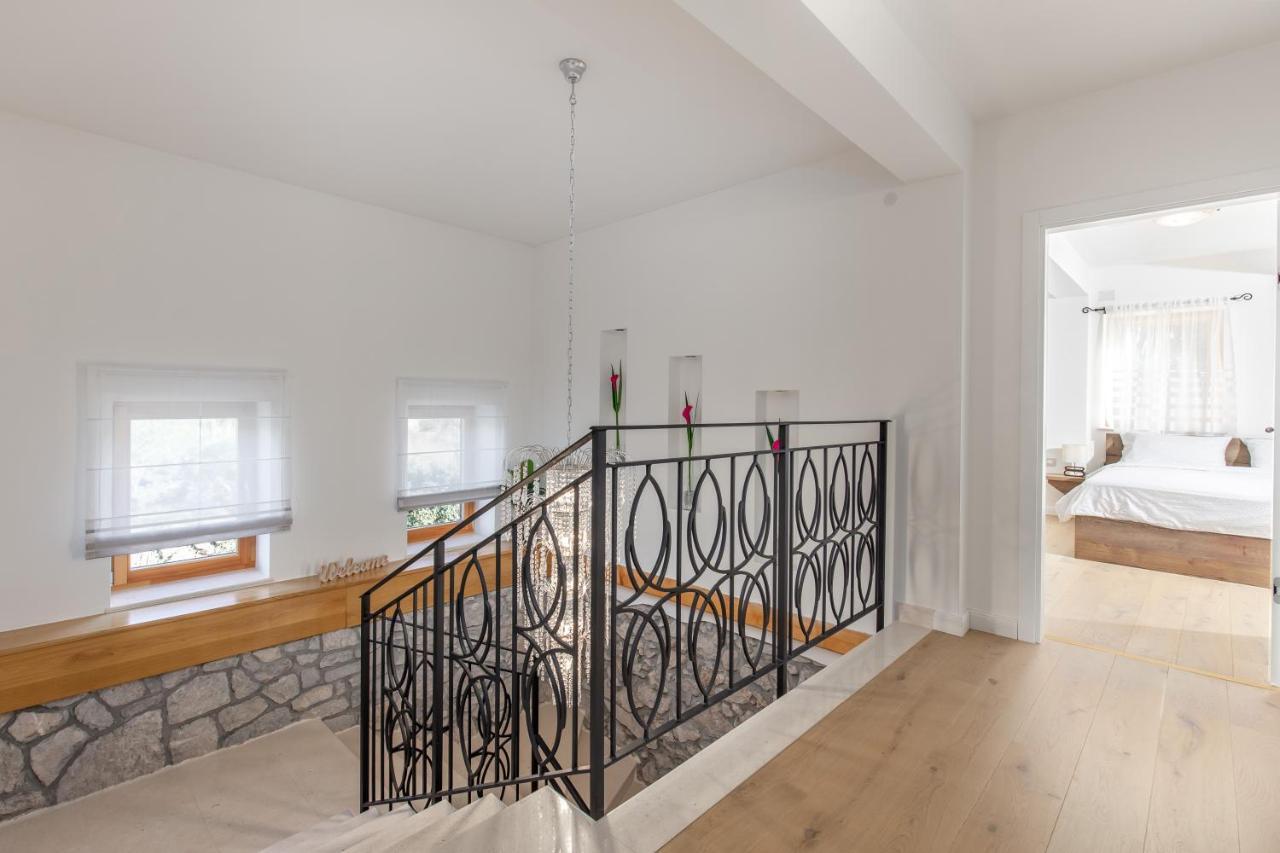 Laura Villa Vrh (Krk)